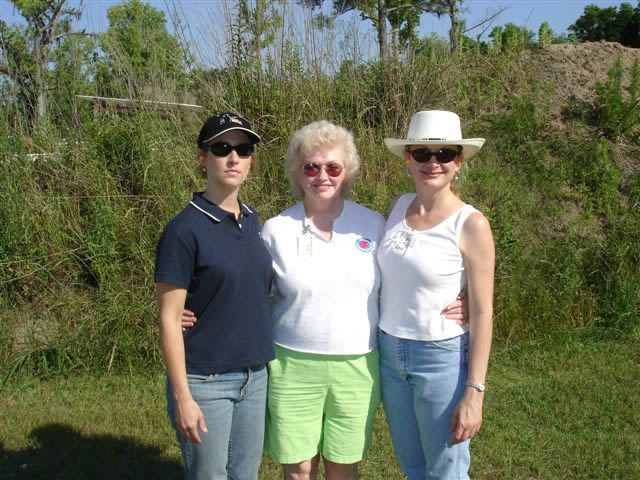 Sue Lifsey, Judy Marshall and Patty Clark at the WOT shoot.